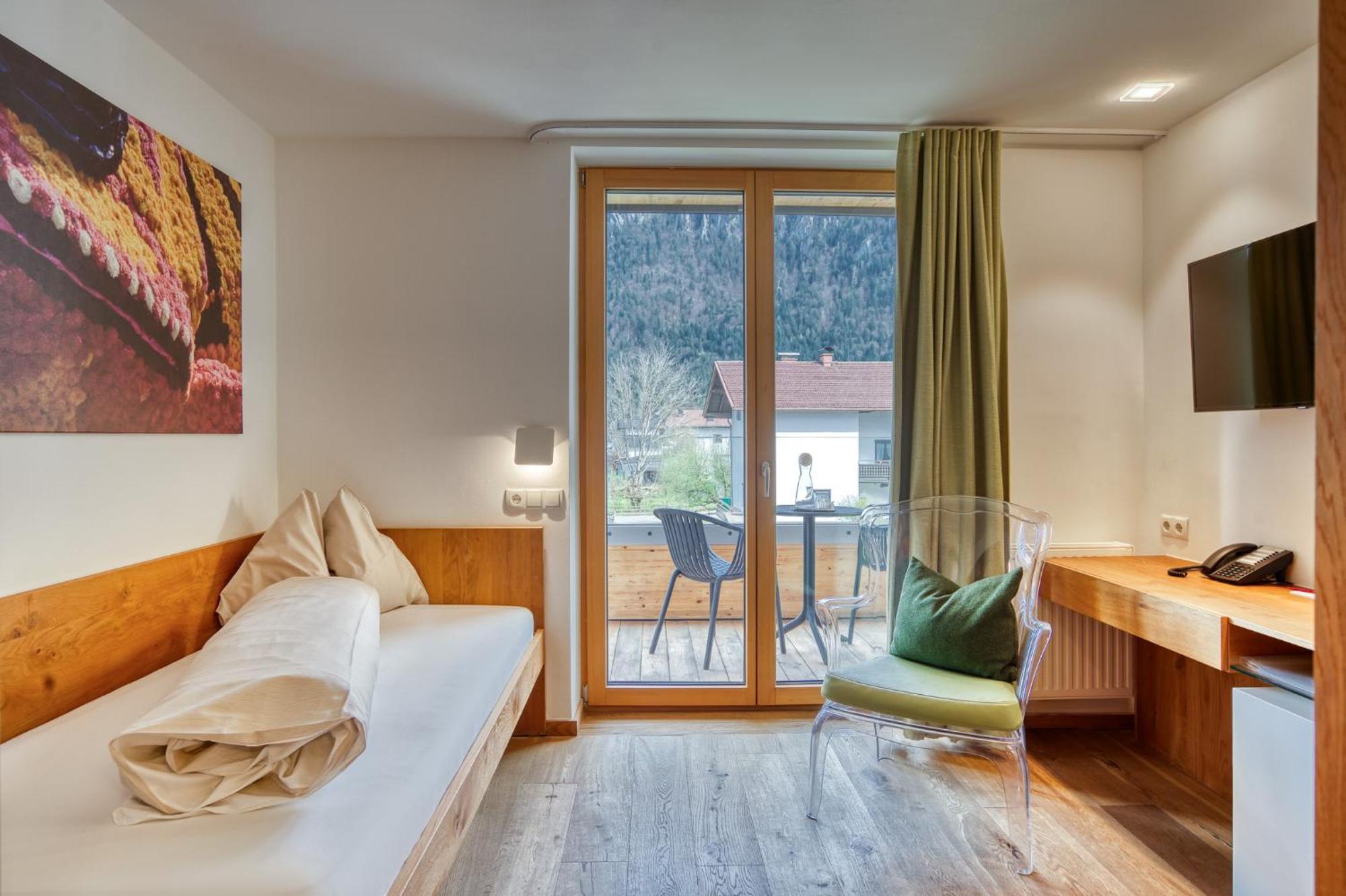 Hotel Wirtshaus Sattlerwirt Ebbs Room photo